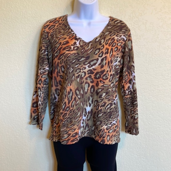David Cline Tops - David Cline Women’s 3/4 Sleeve, V-Neck, Animal Print Top. Made in USA.